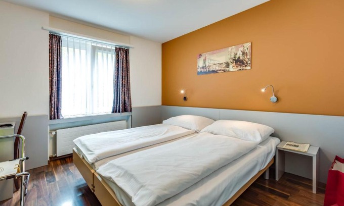 Niederdorf Casa | Alexander Guesthouse Zurich Old Town
