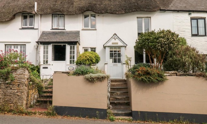 Chillington Casa | Alexander's Cottage