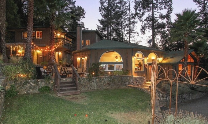 Geyserville Villa | Alexander Valley Lodge w/ Pool, Hot tub, Waterfall, Pool table and Tiki Bar