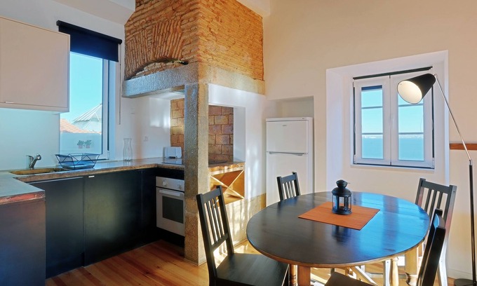 Alfama Apartamento | Alfama, charming attic Terrace with river view - Lisboa vida boa 1