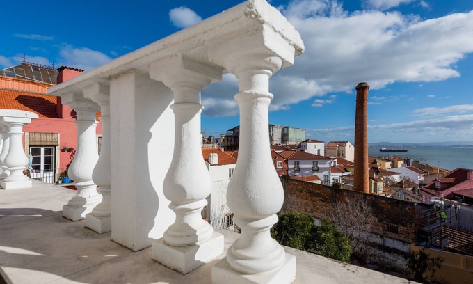 Santa Maria Maior Hotel | Alfama - Lisbon Lounge Suites