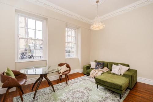 Upper Town Casa | Alfred Apartment - Beautiful Central Bath Location