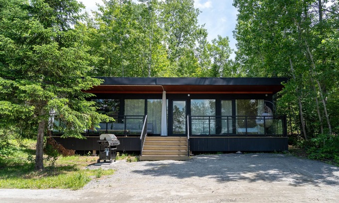 South Algonquin Cabina | Algonquin's Edge Resort | Waterview 1