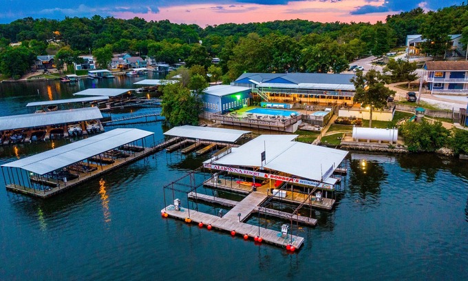 Lake Ozark Complejo | Alhonna Resort LLC