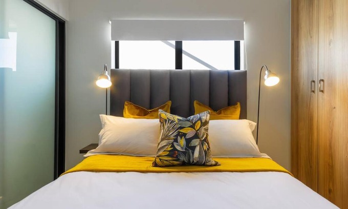 Greater Johannesburg Metropolitan Area Apartamento | Alimama Spaces: Nonku's Greenlee Studio