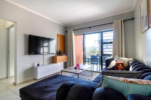 Greater Johannesburg Metropolitan Area Apartamento | #AlimamaSpaces Thando's Waterfalls Villa