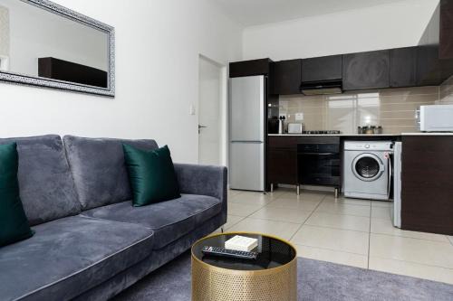 Greater Johannesburg Metropolitan Area Apartamento | #AlimamaSpaces The Manson's Greenstone