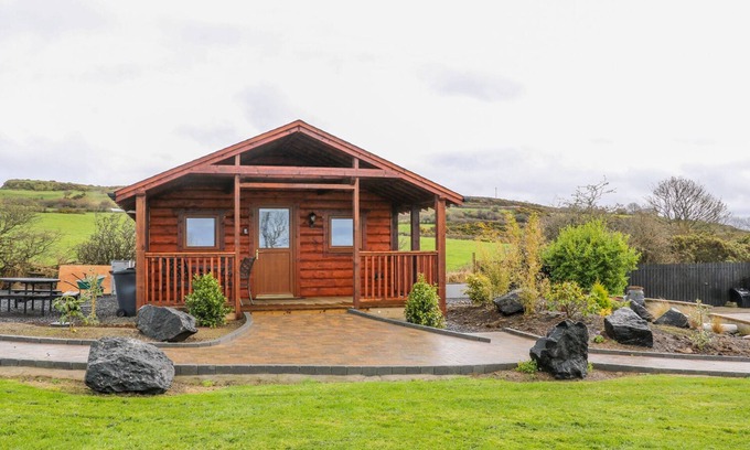 Bushmills Cabaña | ALKEN CABIN, con un jardín en Bushmills, Condado de Antrim, Ref 1004376