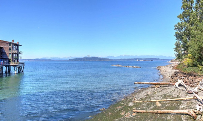 Alki Casa | Alki Triplets Unit 2