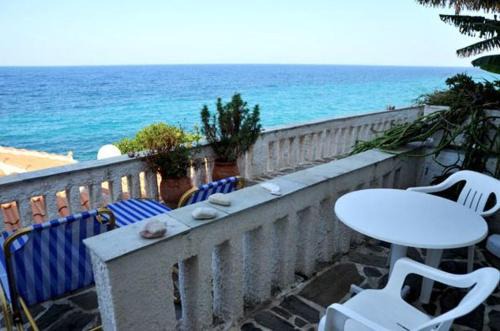 Karlovassi Apartamento | Alkioni Studios
