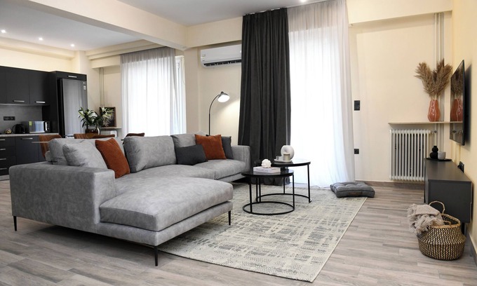Ampelokipoi Apartamento | Alkmini Apartment fully renovated, comfortable apartment near to metro