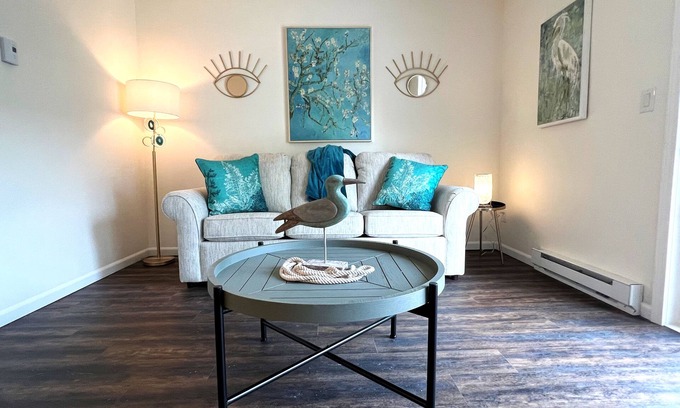 Lake Geneva Condominio | @ALL ABOUT THE ZEN@ Downtown Lake Geneva