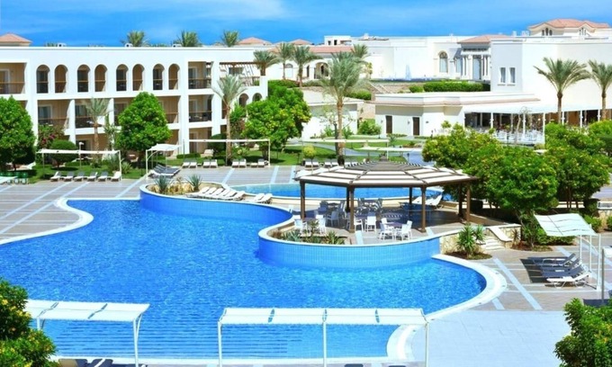 Sharm El Sheikh Hotel | All‑Inclusive Beachside Escape: Water Sports, Tenis, Spa & Family Activities