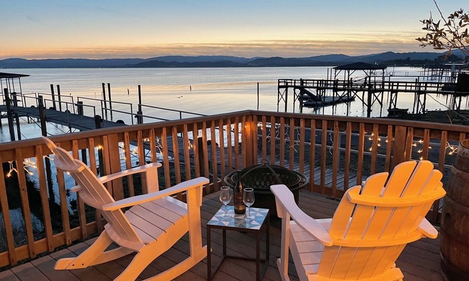Lakeport Casa | ALL INCLUSIVE AMENITIES:Kayak,SUP,Pedal Boat,PingPong,Pickleball,Movie Nt &MORE!
