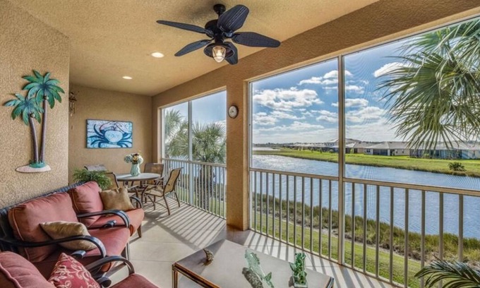 River Hall Condominio | All inclusive golf resort in a 3bed 2bath turnkey condo with a lake view!