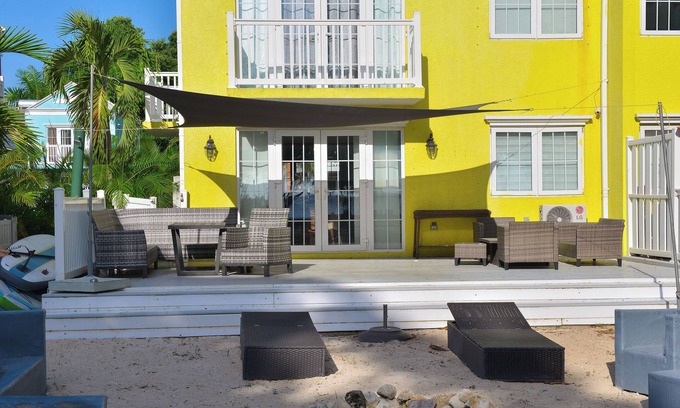 Orange Bay Casa | All Inclusive Negril Beachfront Family Villa located in a gated country club
