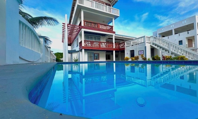 Río Sittee Villa | All-inclusive Oceanfront Villa: 7 bedrooms-7 bathrooms-sleeps 16+!