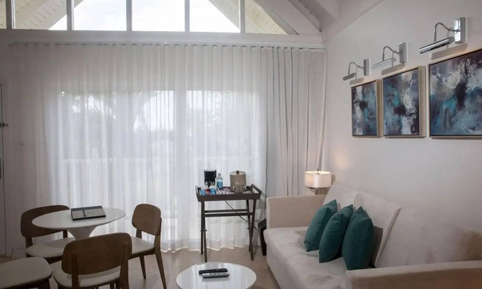Orange Bay Complejo | ALL INCLUSIVE - Royale Suite @Azul Beach Club Negril Jamaica - Sapphire Benefits
