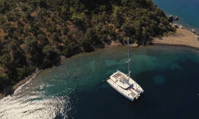 Parham Town Alquiler De Eote | All-Inclusive Sail Vacation for up to 12 - Fountaine Pajot Ipanema 58 Catamaran