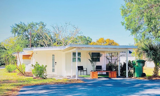 River District Condominio | All NEW 1-bedroom condo located in the stunning Riverview area of Bradenton