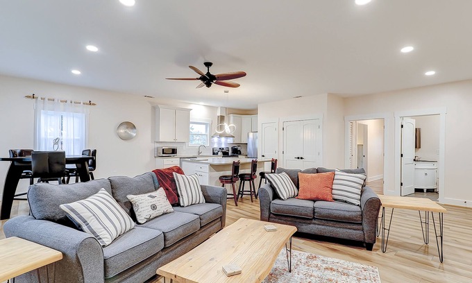 Savannah Victorian District Apartamento | All-new apartment with central AC, washer/dryer, & central location