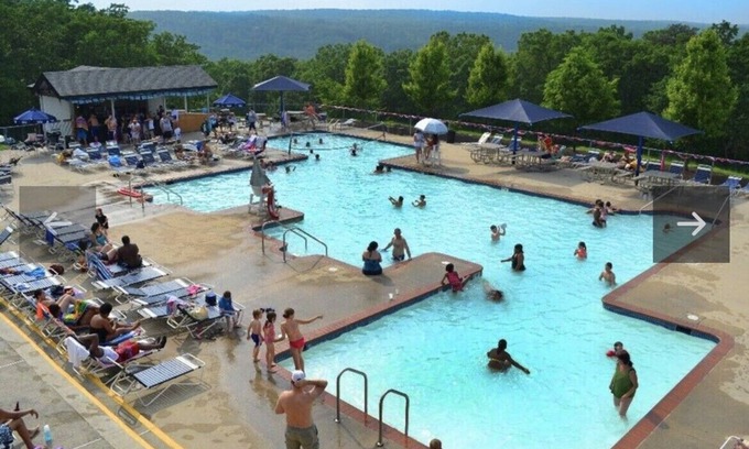 Bushkill Casa | ALL SEASON Cozy Pocono Family Getaway w/ Plenty of Fun Activities