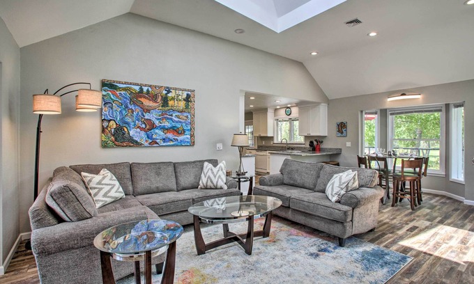 Chewelah Casa | All-Seasons Chewelah Home: Fish, Golf & Ski!