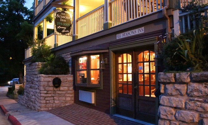 Eureka Springs Historic District Hotel | All Seasons Inn