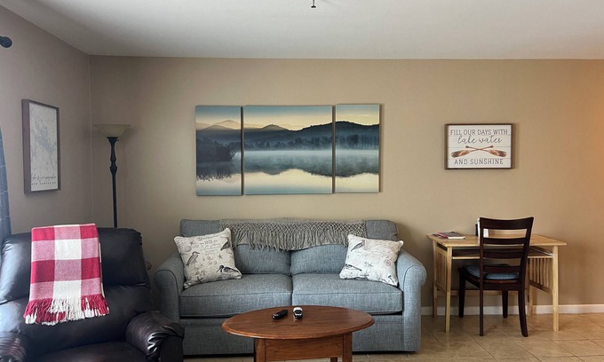 Gilford Condominio | All Seasons - Lake Winnipesaukee!
