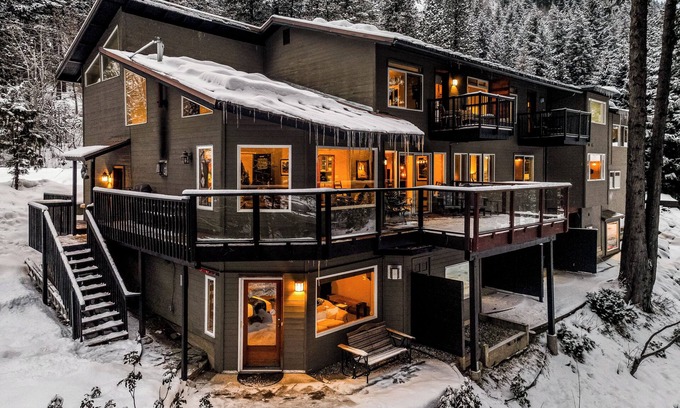 Leavenworth Hotel | All Seasons River Inn