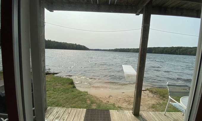 Mancelona Cabaña | ALL YEAR ROUND FUN! LAKE FRONT! BLUE BEAR TRAIL UP THE DRIVEWAY! I