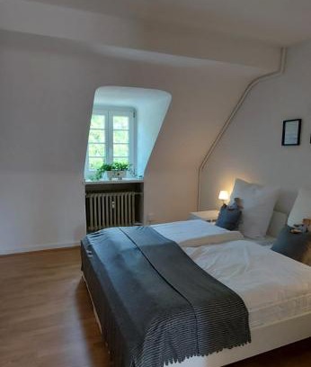 Bergerhausen Apartamento | AlleeSuite, Nähe Messe, RÜ, Baldeneysee, Zentral, NETFLIX