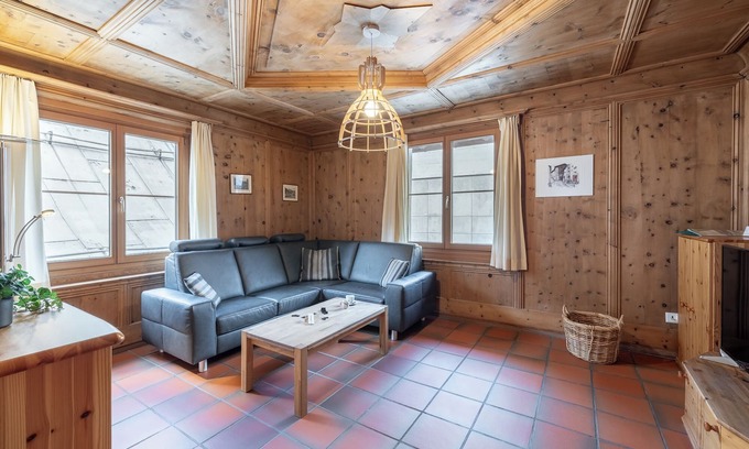 Engadin Scoul Apartamento | 8 valoraciones de "e-domizil": 4. 35 de un máximo de 5. 0 puntos
