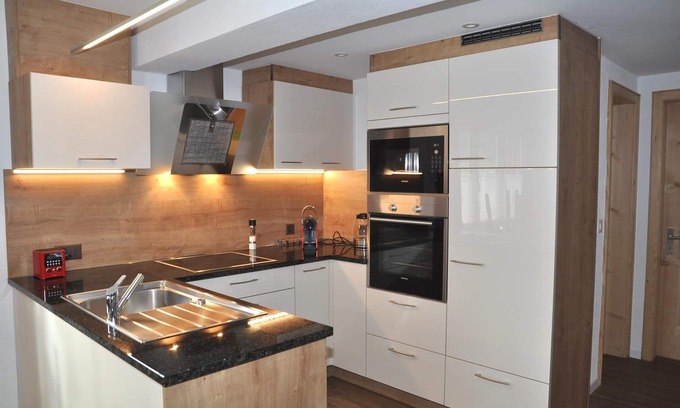 Engadin Scoul Apartamento | lugar céntrico, soleado, en el pintoresco pueblo de parte "Scuol-sura"