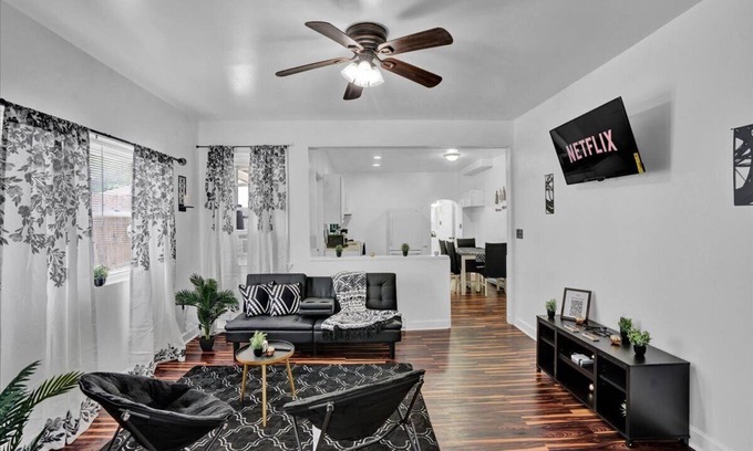 Allentown Apartamento | Allentown paradise near ppl center -1 paid parking per booking