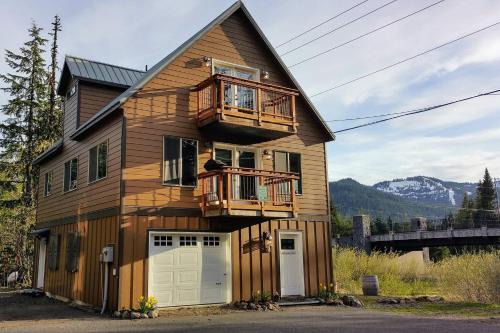 Government Camp Casa | Alltitude Chalet