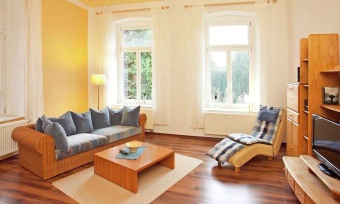 Grunhainichen Villa | Villa moderna en Borstendorf Alemania con el Parque