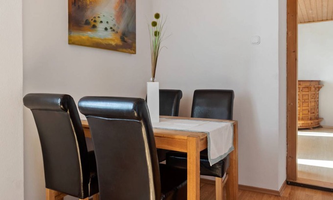 Sandl Apartamento | Alluring Apartment in Sandl with Balcony