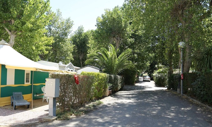 Le Grau-dʼAgde Cabaña | Seductora casa de campo en Agde con terraza