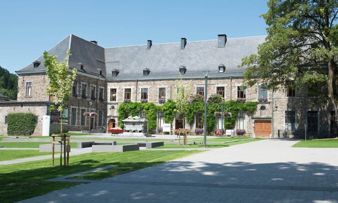 Malmedy Casa | Casa victoriana en el bosque con vistas despejadas a la ciudad y sauna