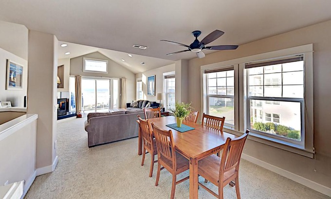 Rockaway Beach Casa | Alluvial Shores