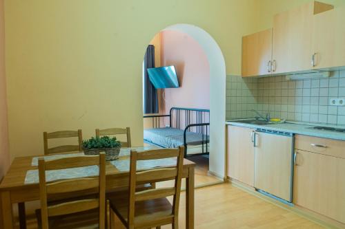Balatonalmadi Apartamento | Almádiszállások