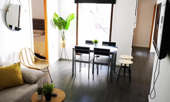 Almagro Apartamento | ALMAALQUILER Clavería 11