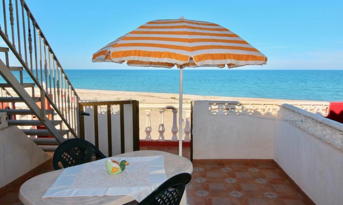 Playa de la Almadrava Apartamento | Almadrava Playa Apartamento by CARLOSFERIEN