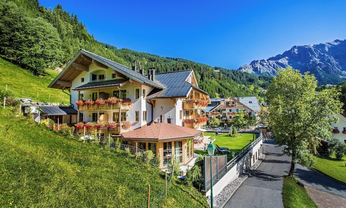 Dienten am Hochkoenig Apartamento | Almhof Alpin Apartments & Spa
