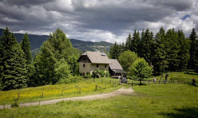 Sankt Egidi Cabina | Almhütte Bauernhof Mandl con "olla caliente" y estanque