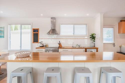 Lake Wangary Casa | Almonta Escape - COFFIN BAY - Perfect for couples or families