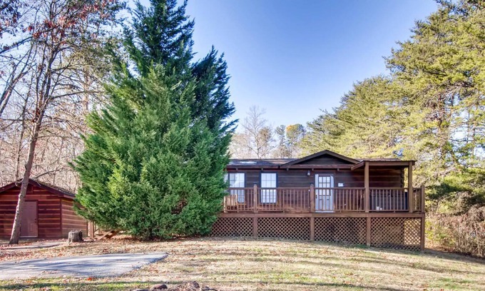 Wears Valley Cabina | Almost Camping 1 Bedroom Cabin by RedAwning