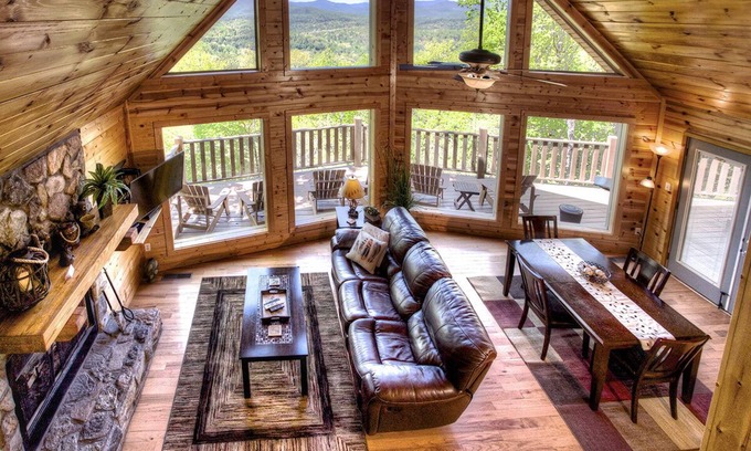 Helen Cabina | Almost Heaven | Incredible Mountain Views-Near Local Wineries and Helen, GA