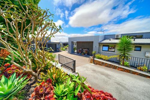 Mount Clarence Casa | Aloft Mt Clarence